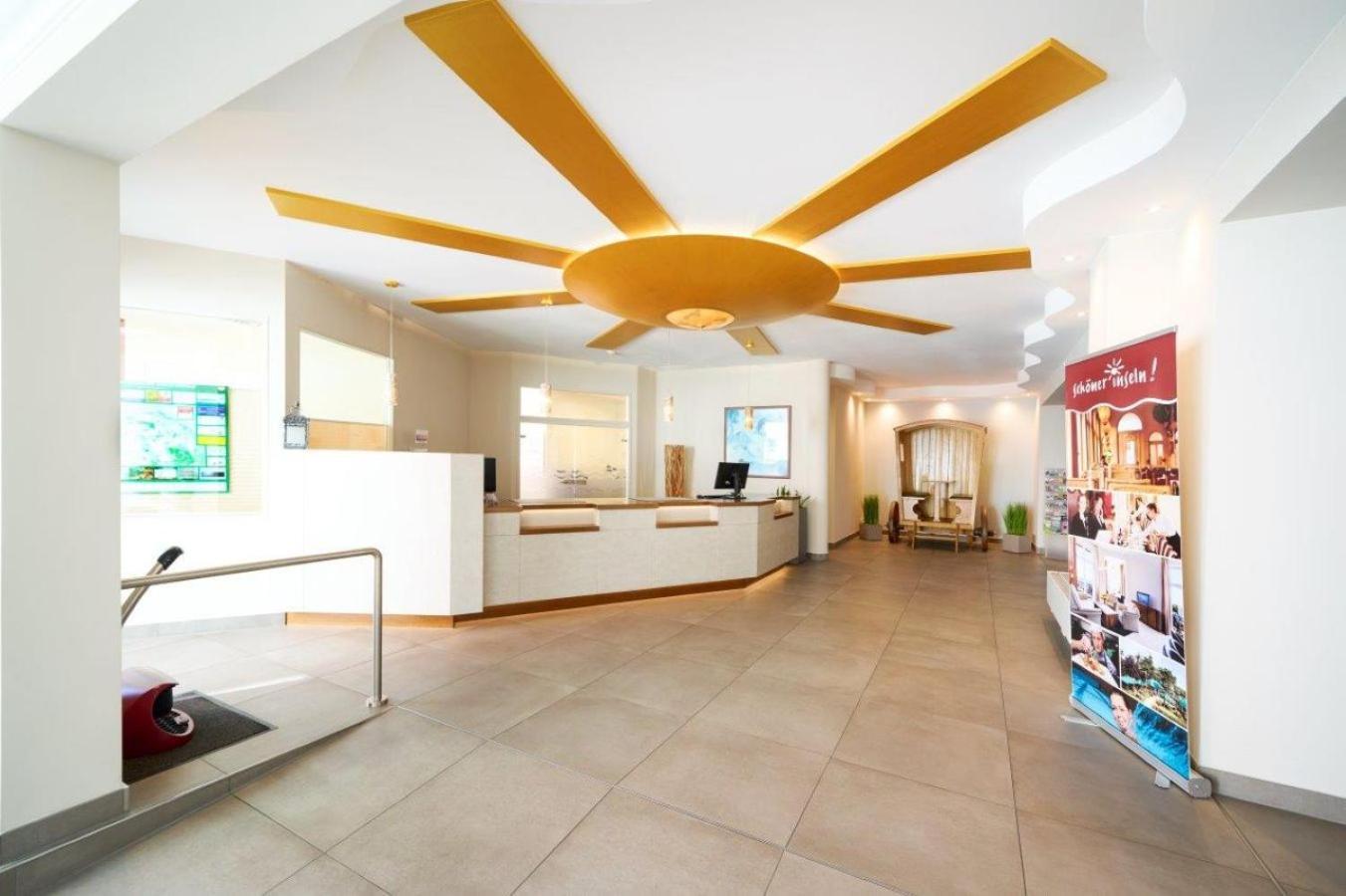 Strand- Und Wellnesshotel Preussenhof Zinnowitz Exterior foto